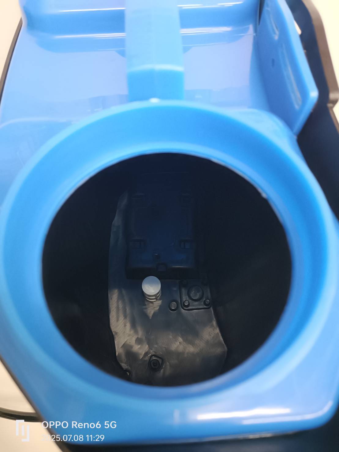 เครื่องพ่นยาแบตเตอรี่ 16ลิตร CPT-16LT CAPITAL