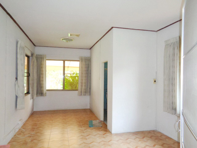 H1199 ขายบ้านเดี่ยวหลังมุม 288 ตร.วา หมู่บ้านศรีเจริญวิลล่า เทพารักษ์ โครงการติดถนนเทพารักษ์ ห่างแยกเทพารักษ์ 1.6 กม. ใกล้รถไฟฟ้า