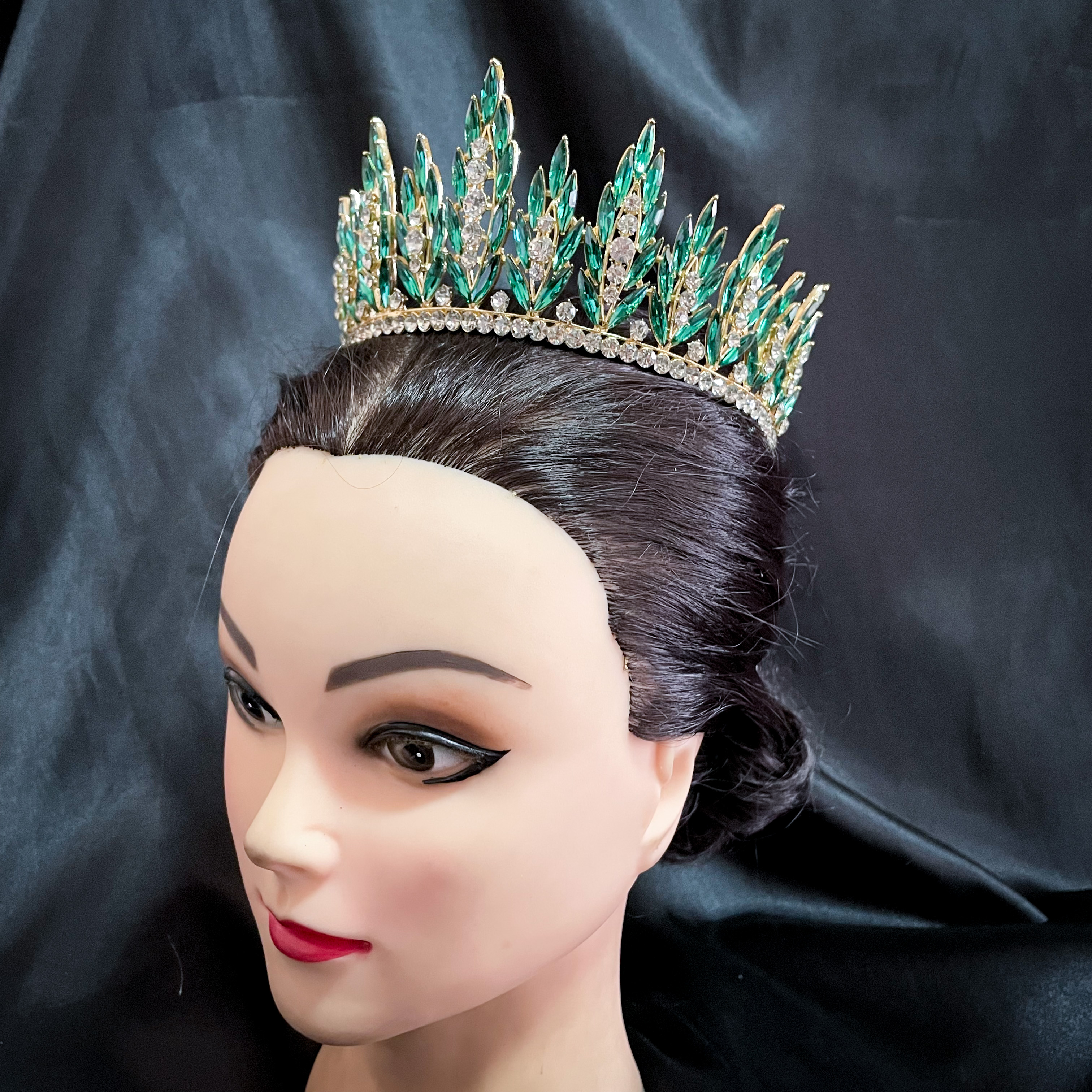 (พร้อมส่ง) เทียร่า 320 สีเขียว มงกุฎนางงาม มงกุฎเจ้าหญิง งานสวย ปราณีต QCเพชรทุกเม็ด สินค้าพร้อมส่งจากไทย