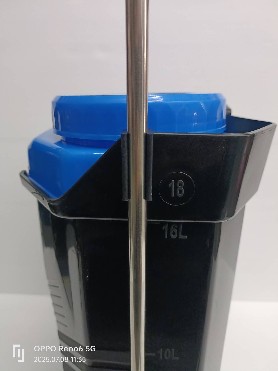 เครื่องพ่นยาแบตเตอรี่ 16ลิตร CPT-16LT CAPITAL