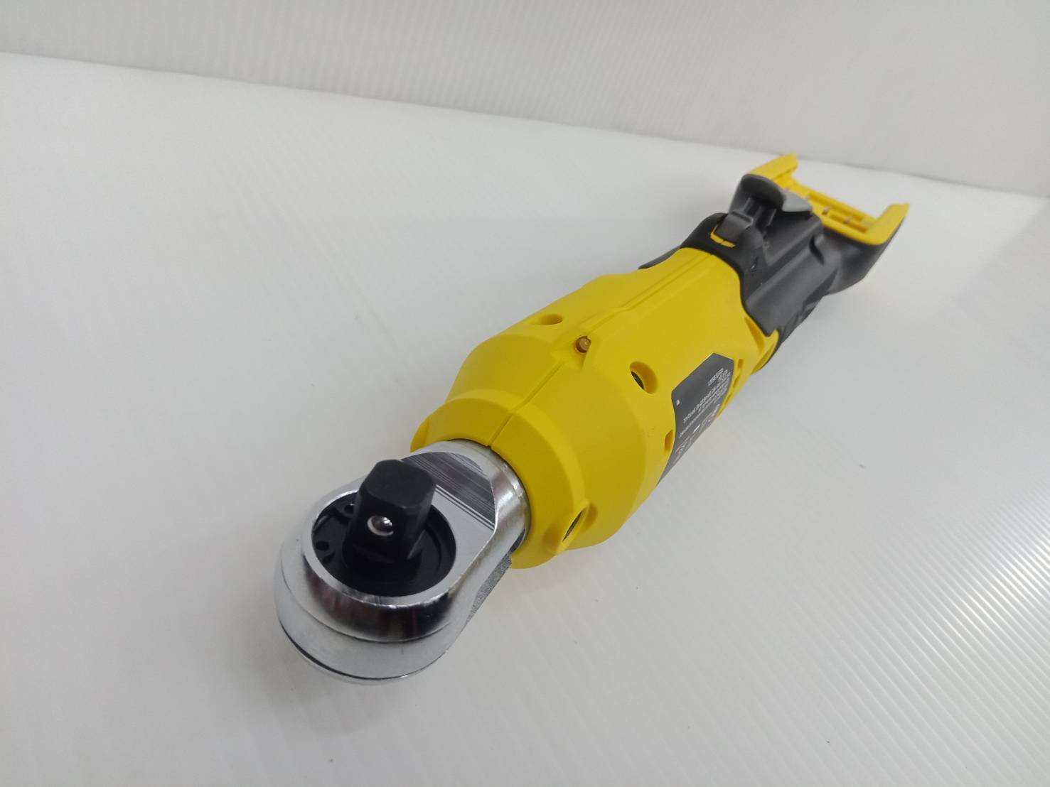 ประแจบล็อคไร้สาย3/8นิ้ว 20V SCW930 STANLEY