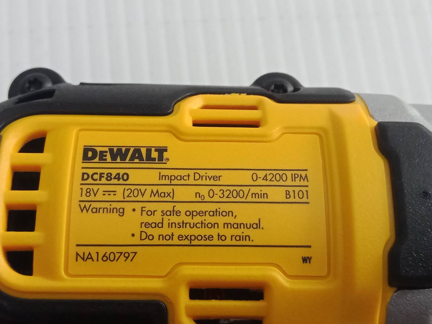 ชุดคอมโบสว่านกระแทกและไขควงกระแทกไร้สายไร้แปรงถ่าน 20V Max (DCF840+DCD709) พร้อมแบตเตอรี่ Power DCK2214E2 DEWALT