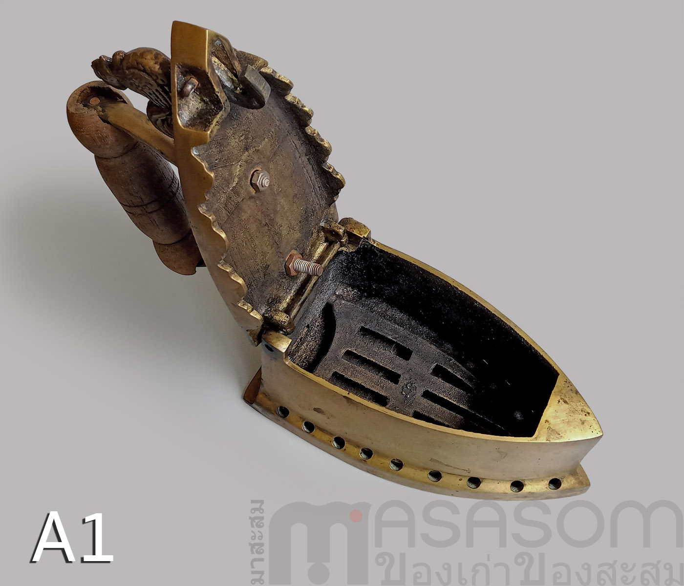 เตารีดหัวไก่ทองเหลือง A1