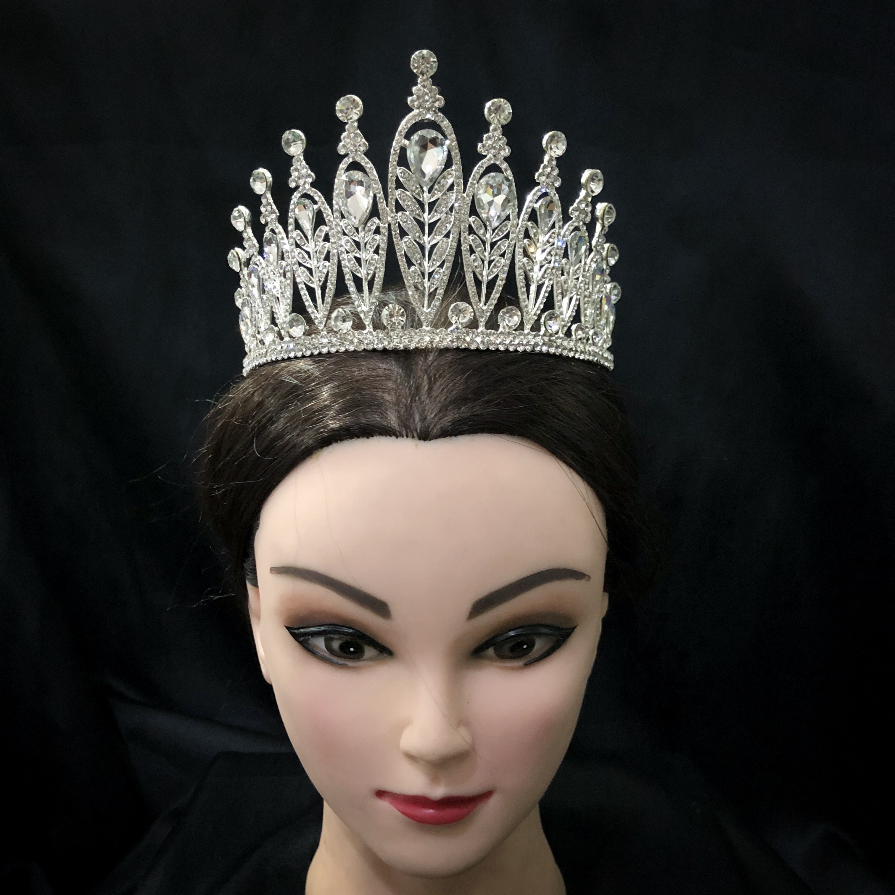 (พร้อมส่ง) เทียร่า 190 สีเงิน งานสวย ปราณีต QCเพชรทุกเม็ด สินค้าพร้อมส่งจากไทย