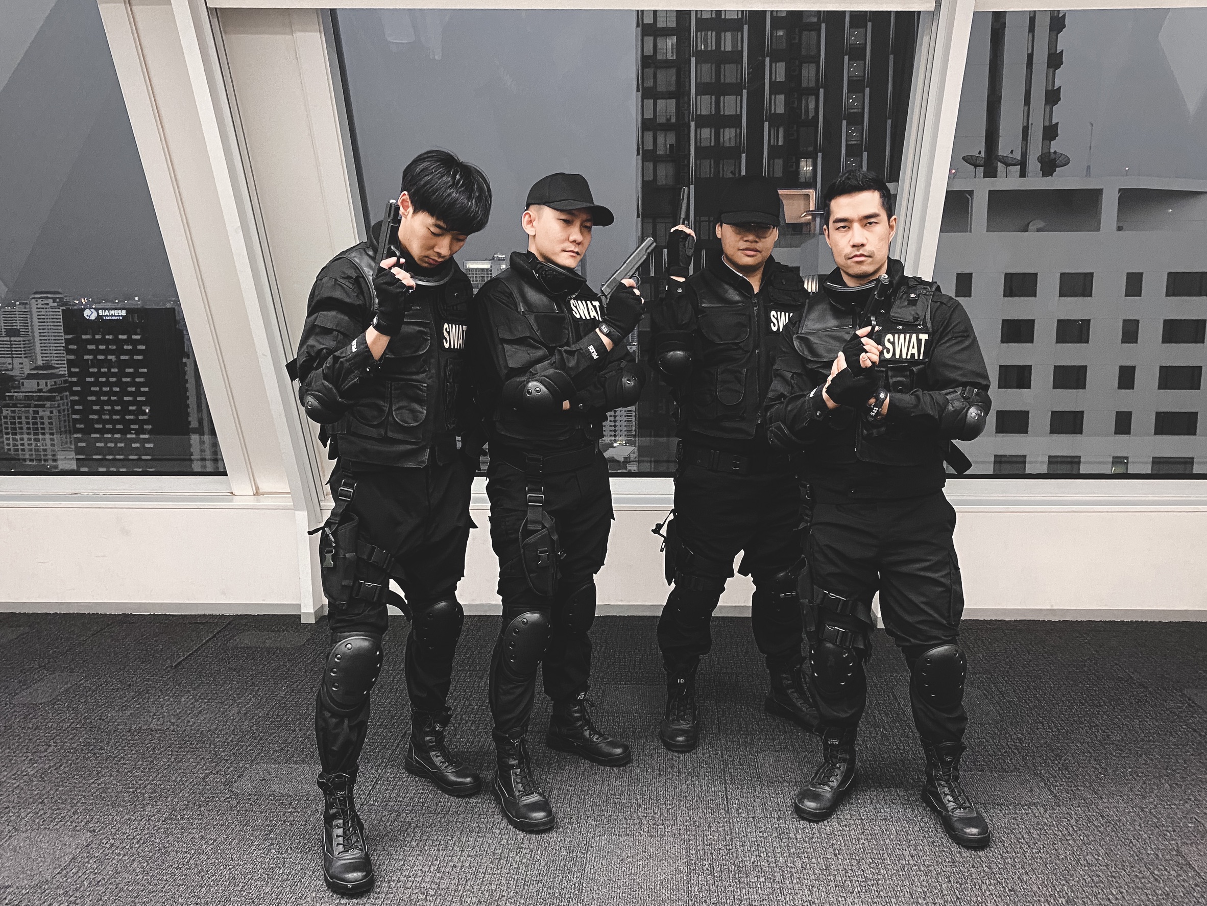 ชุดเครื่องแบบหน่วย S.W.A.T. / ชุดหน่วยสวาท / ชุดหน่วยซีล / ชุดหน่วย SEAL / ชุดตำรวจ / ชุดทหาร /ุ ชุดอาชีพ / ชุดอาชีพในฝัน