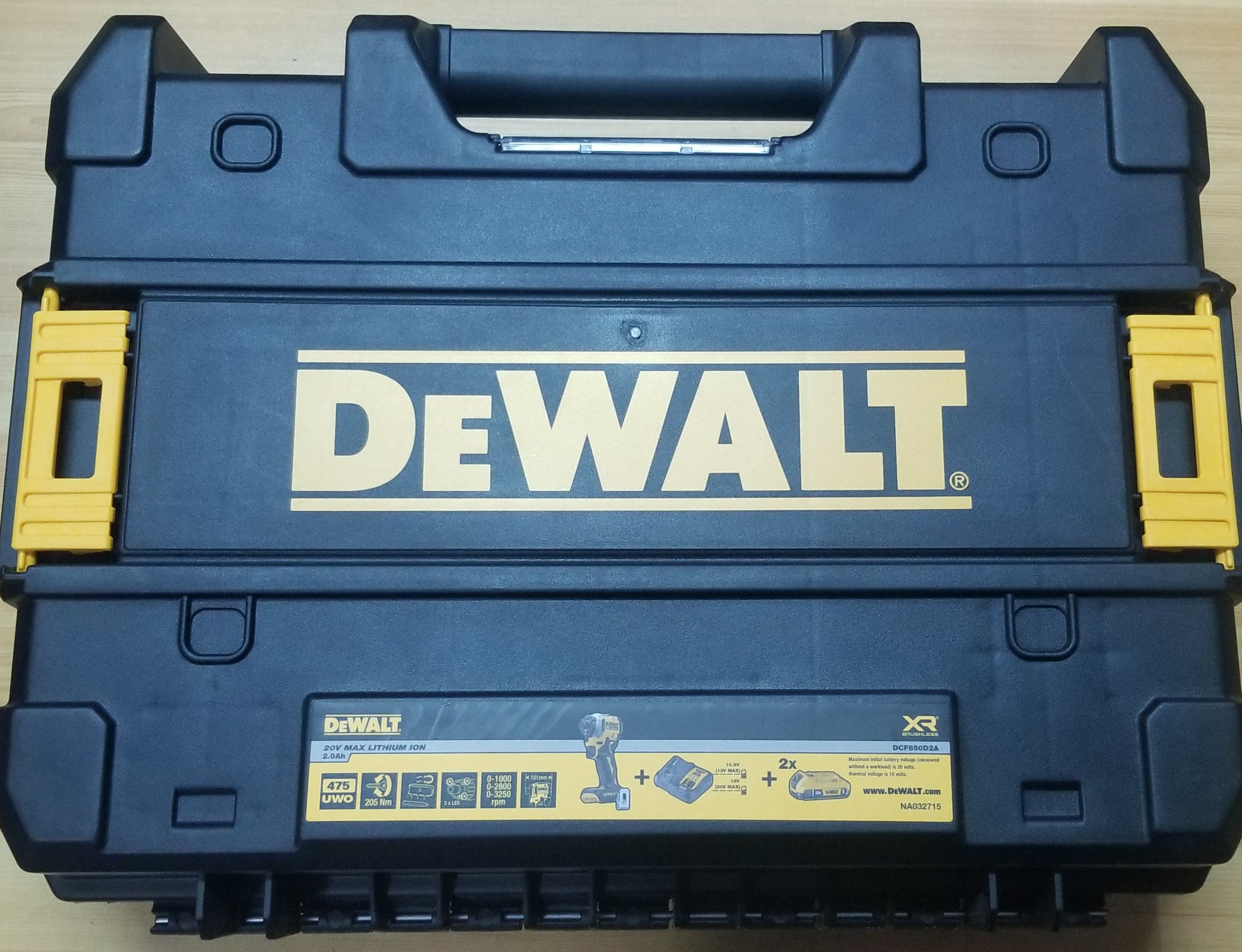 ไขควงกระแทก DCF850D2A DEWALT