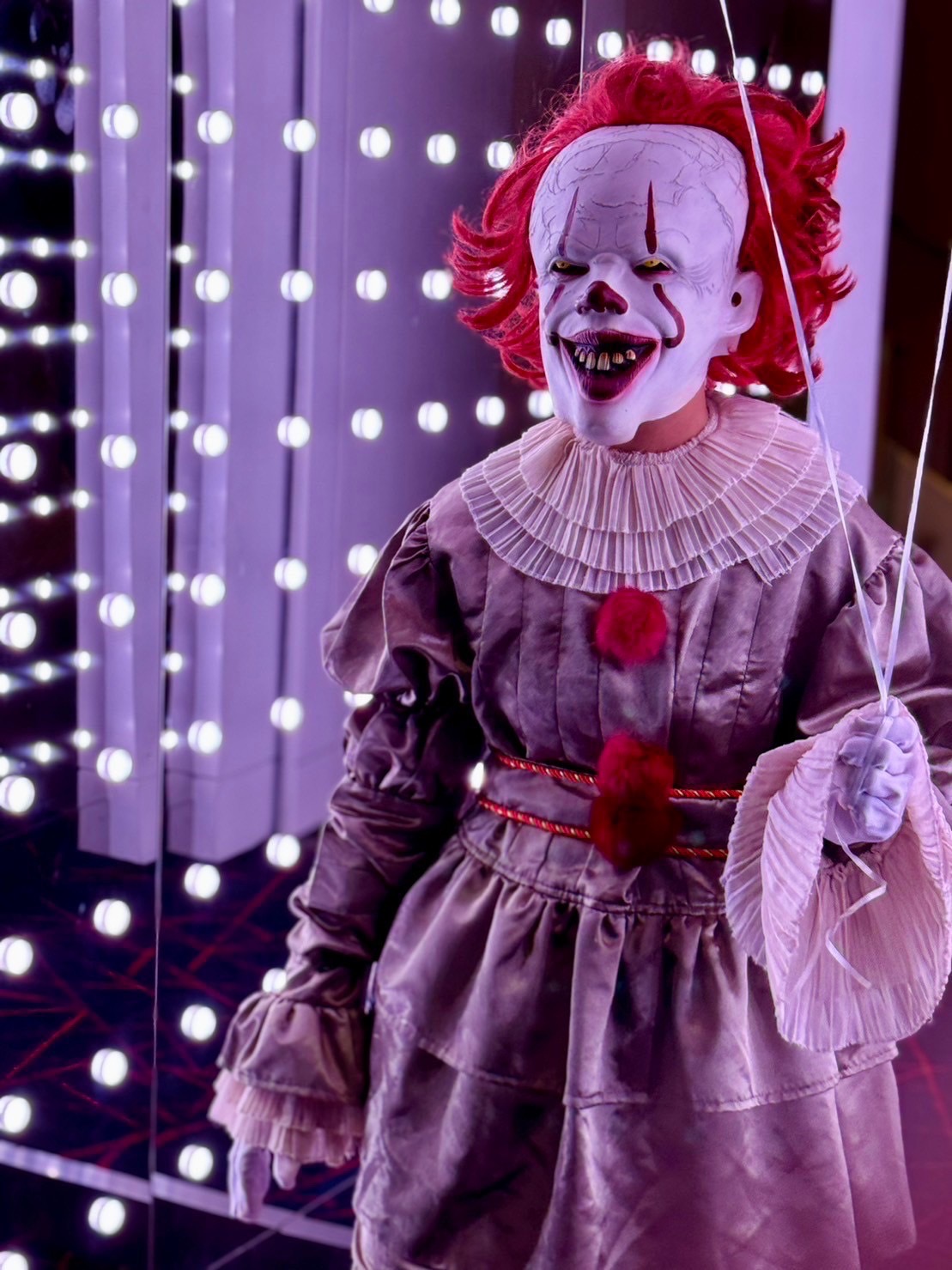 ชุดตัวตลกผี