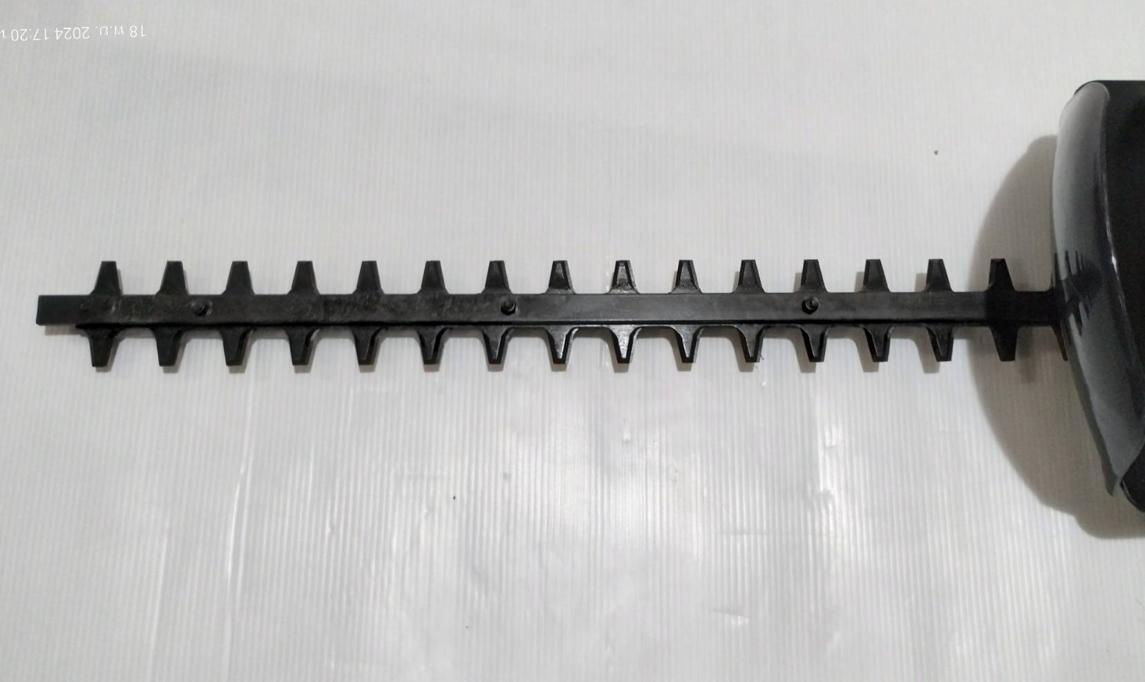 Kanto เครื่องตัดแต่งกิ่งไม้ / เครื่องตัดแต่งพุ่มไม้ ใบมีดคู่ 22 นิ้ว รุ่น KT-TRIM-22