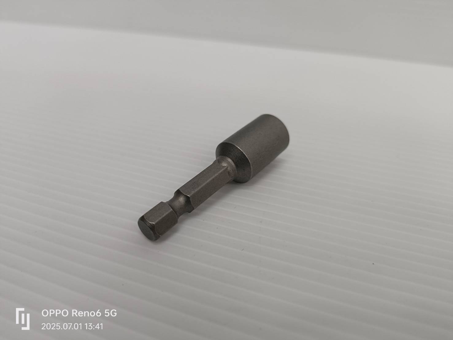 บล็อกขันน็อตหลังคา 10mm x 65 (M6) BOSCH