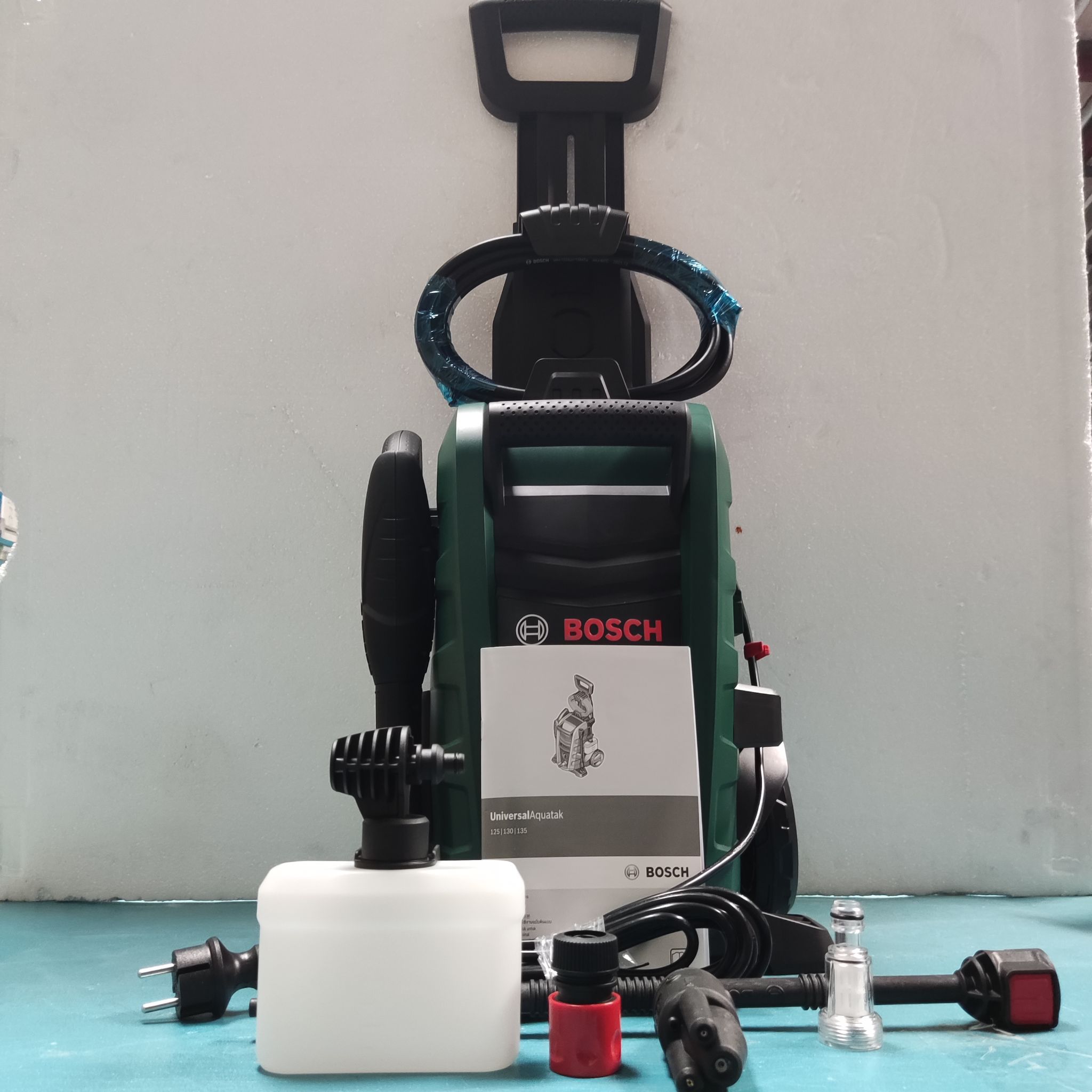 เครื่องฉีดน้ำแรงดันสูง UniversalAquatak125 BOSCH