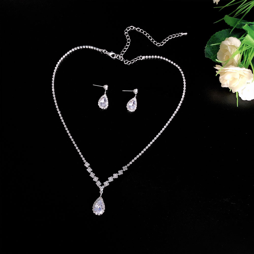 (พร้อมส่ง) สร้อยคอเพชร+ต่างหู 031 (เข็ม)