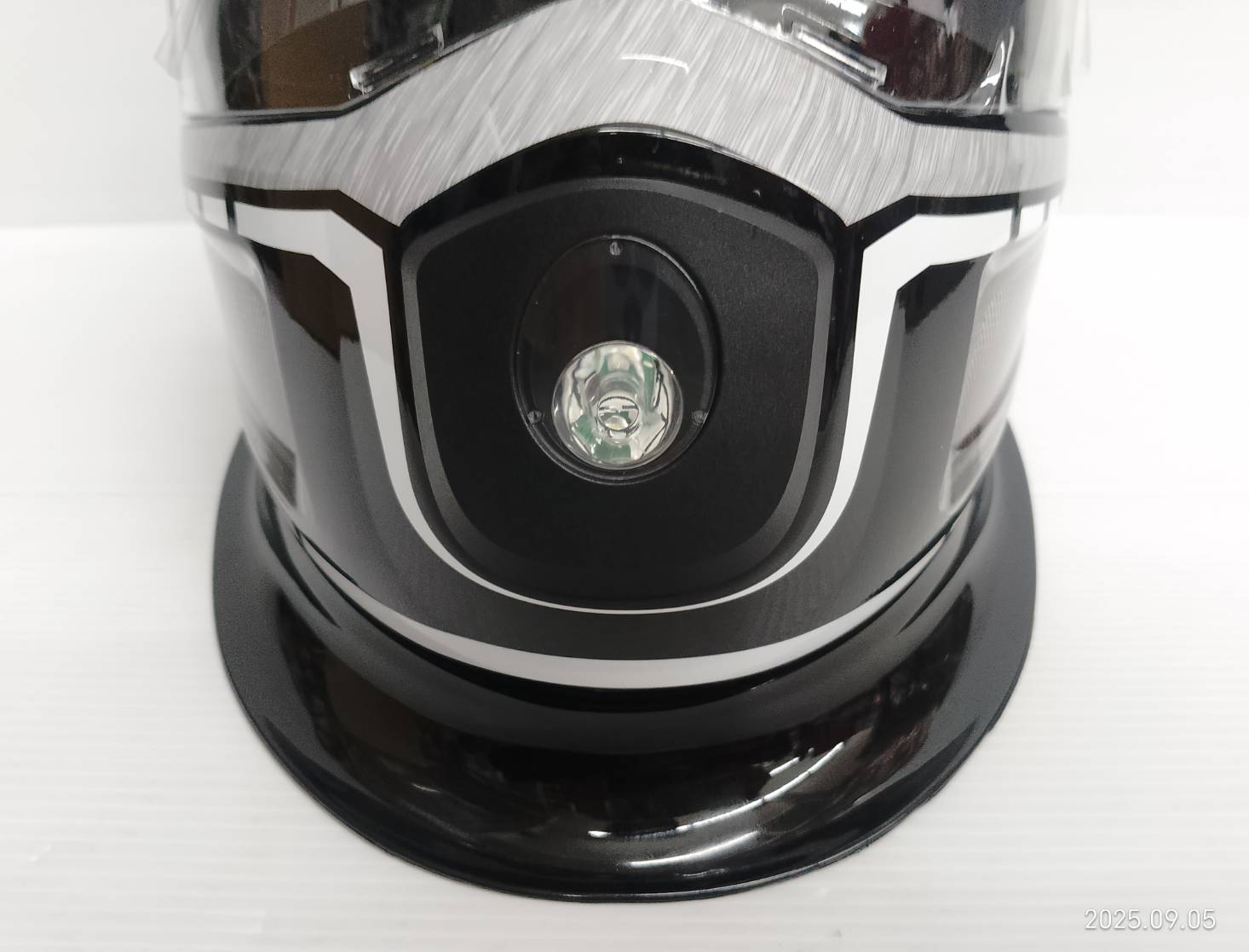 ANDELI หน้ากากปรับแสงอัตโนมัติหน้าจอขนาดใหญ่ มีไฟ LED และมุมมองด้านข้าง MA900VL-AE