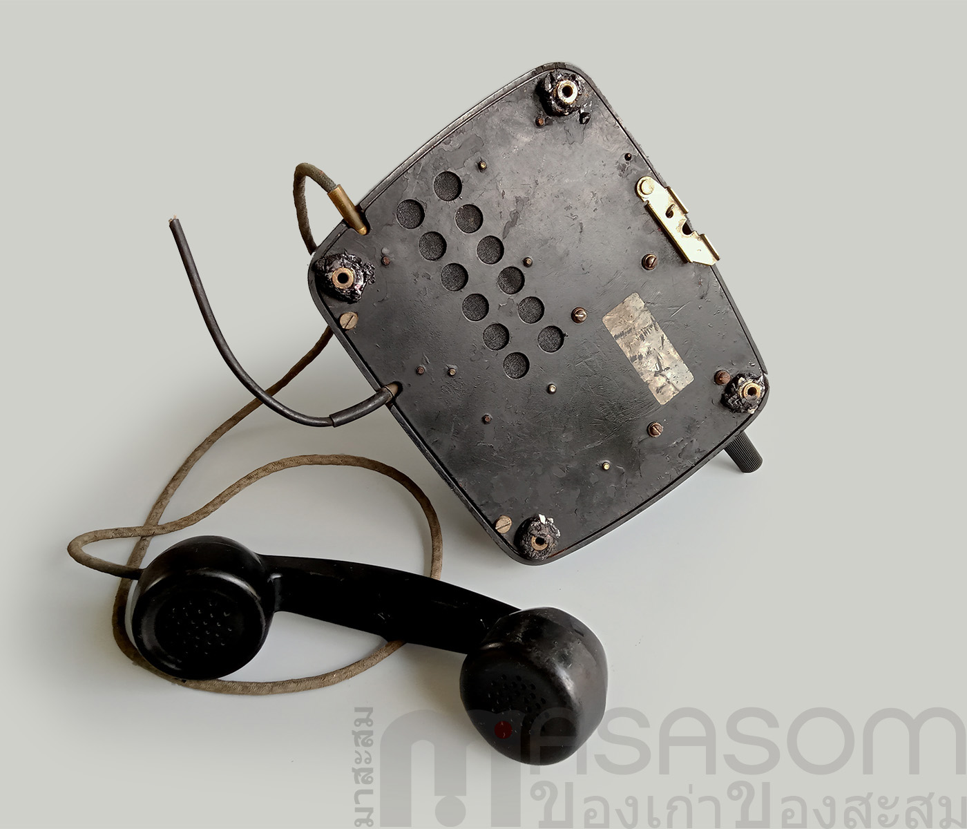 โทรศัพท์โบราณแบบหมุนด้านข้าง