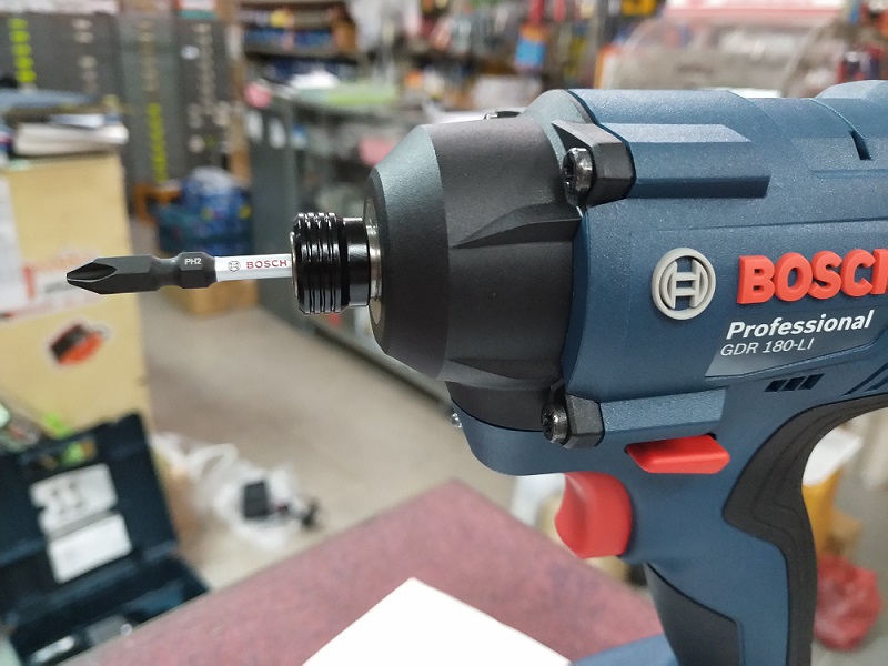ไขควงกระแทกไร้สาย GDR180-LI BOSCH