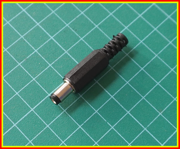 1x ดีซีแจ๊คขนาด 5.5x2.5 มม. รู 2.5มม. DC Jack