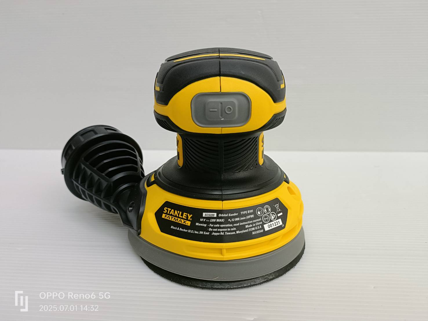 STANLEY รุ่น SCS220-B1 เครื่องขัดกระดาษทรายกลม 125มม ไร้สาย 20V เฉพาะตัวเครื่อง