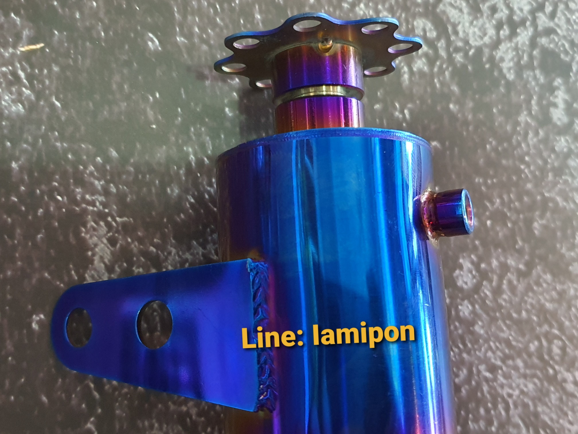 ป๋องพักนำ้ไทเทเนียม สวย เท่ เป็นคุณเอง