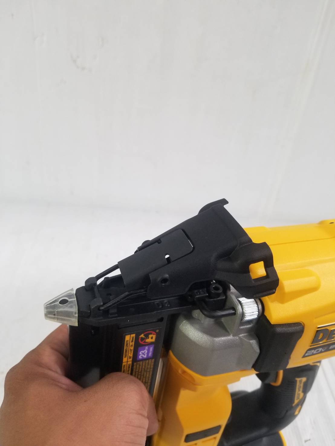เครื่องยิงตะปู20V DCN623B DEWALT (ตะปูPIN)