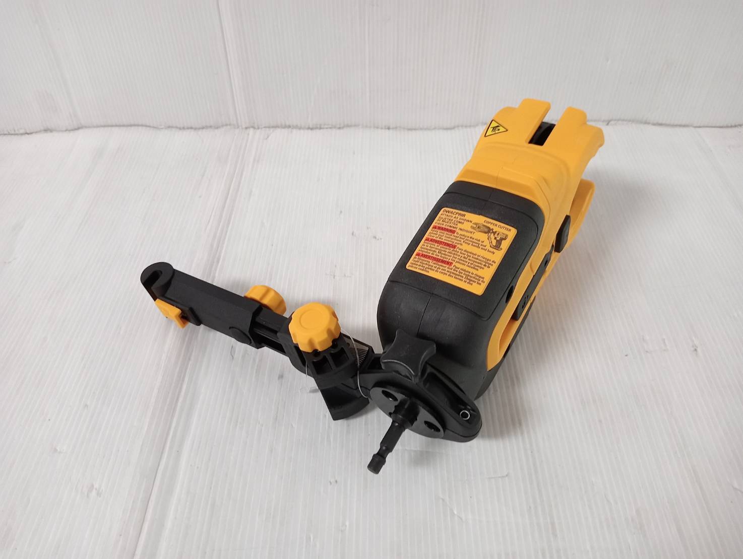 DEWALT อุปกรณ์เสริมสำหรับแปลงเป็นเครื่องตัดท่อทองแดง DWACPRIR