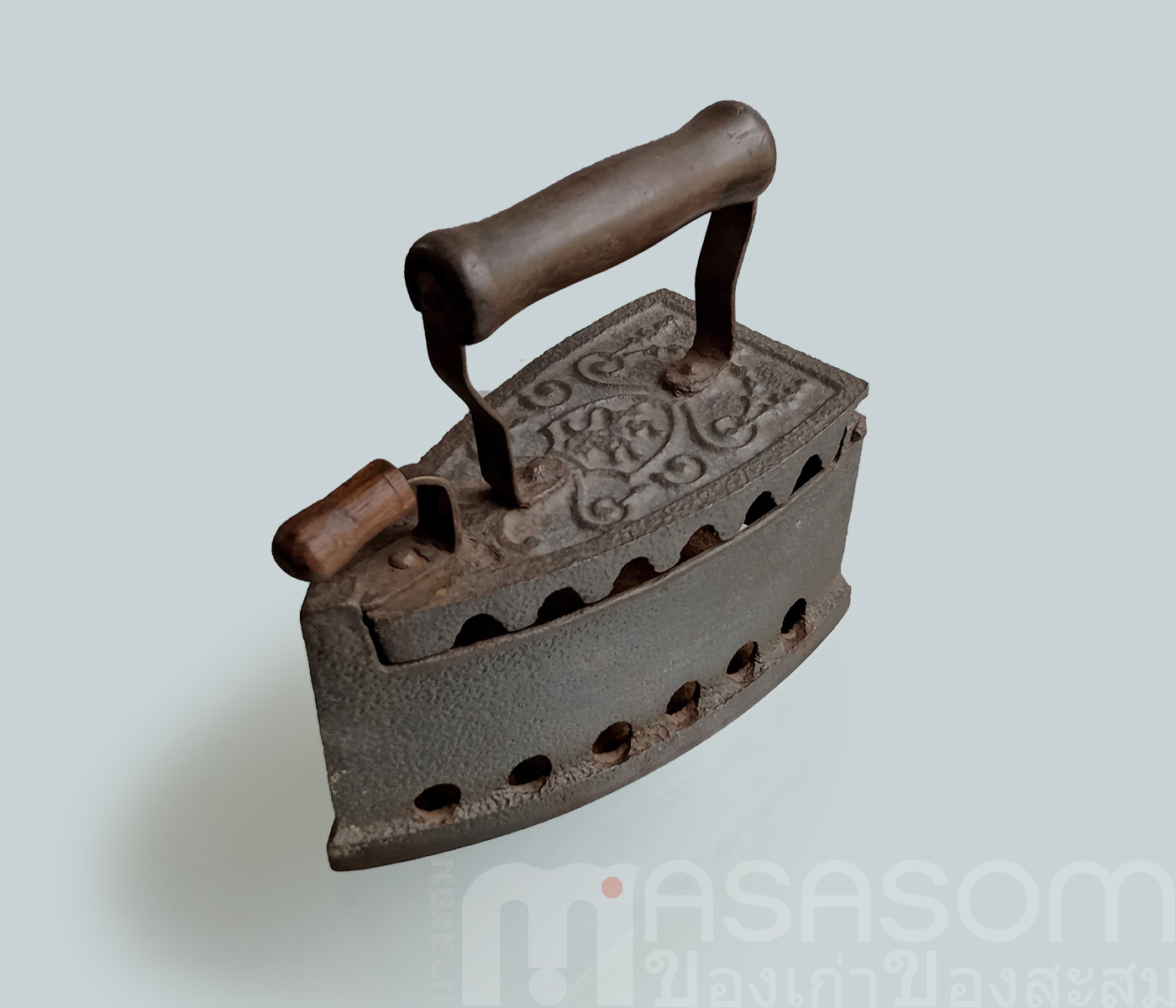 เตารีดเหล็กหล่อเก่ายุโรป