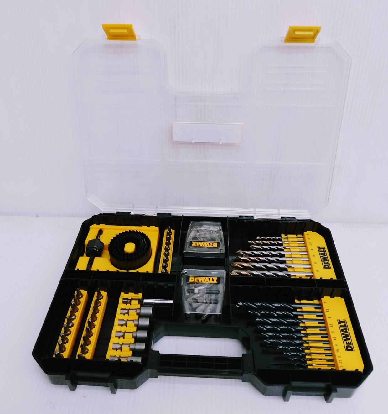 ชุดดอกสว่านและดอกไขควง 100 ชิ้น DT71569 DEWALT