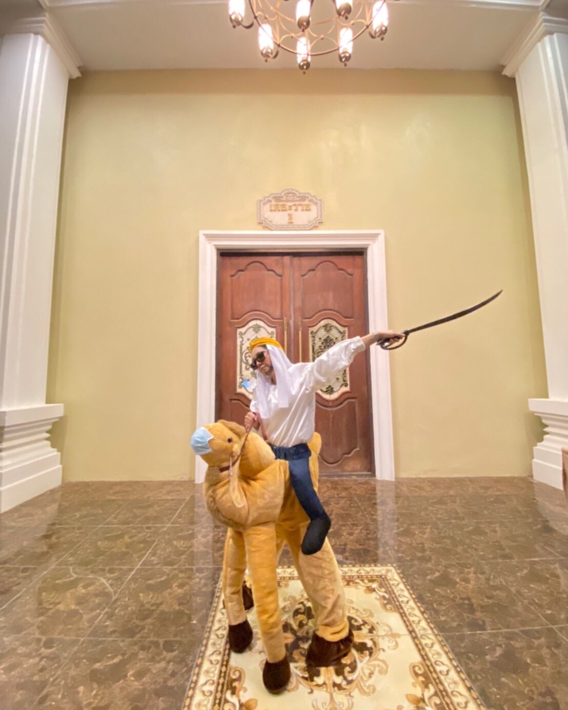 ชุดอาหรับขี่อูฐ / ชุดดูไบขี่อูฐ