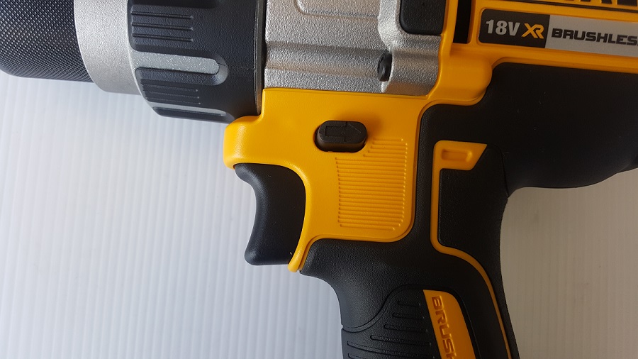 สว่านกระแทกไร้สาย18V DCD996N DEWALT