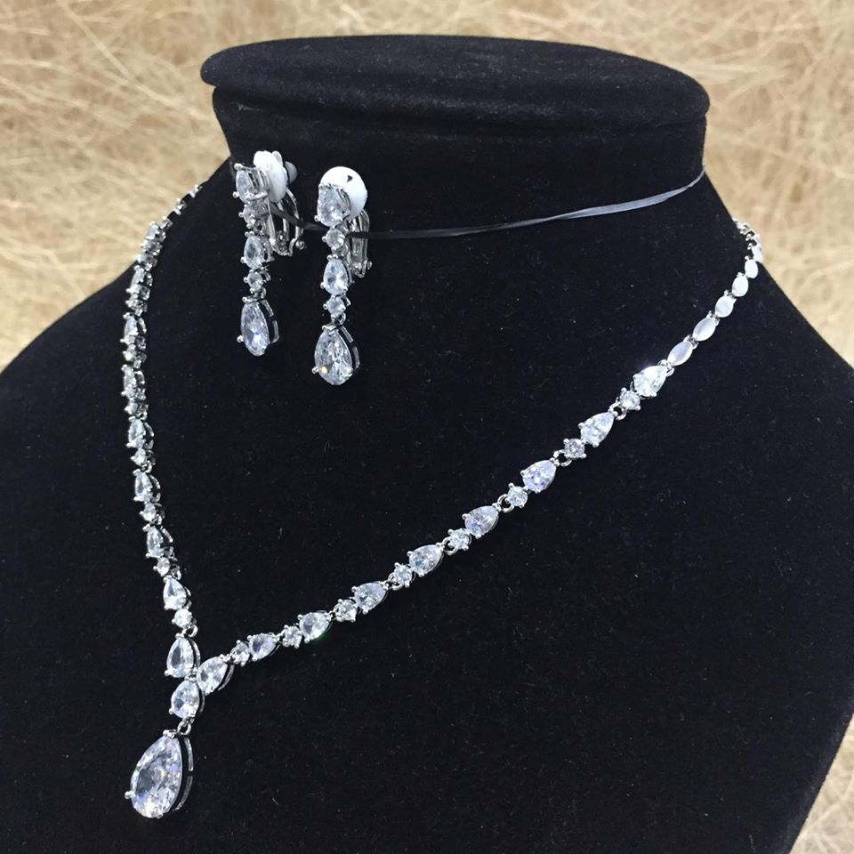 cz007 สร้อยเพชร CZ+ต่างหูแบบเข็ม