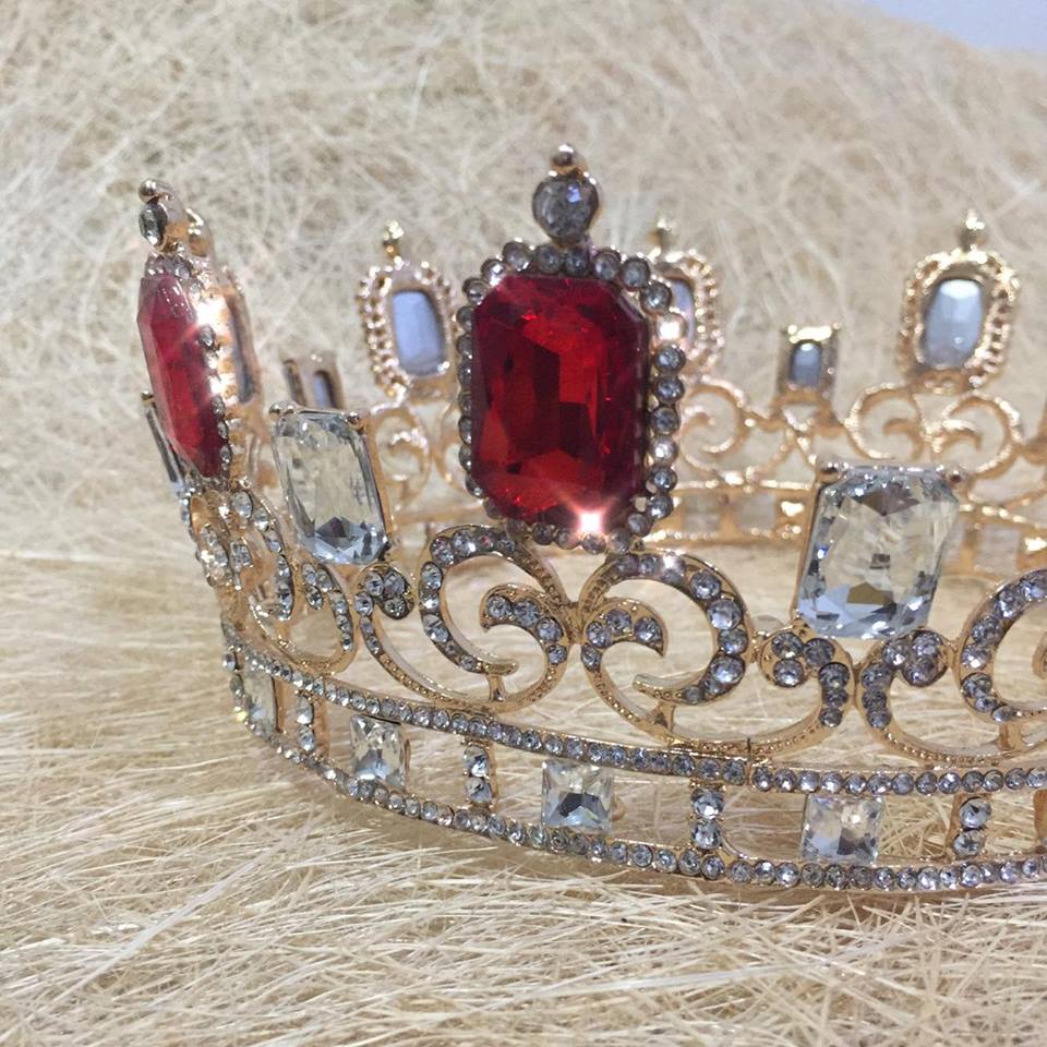 (พร้อมส่ง) มงกุฏผู้ชาย 040 สีแดง มงกุฎผู้ชาย มงกุฎเจ้าชาย งานสวย ปราณีต QCเพชรทุกเม็ด