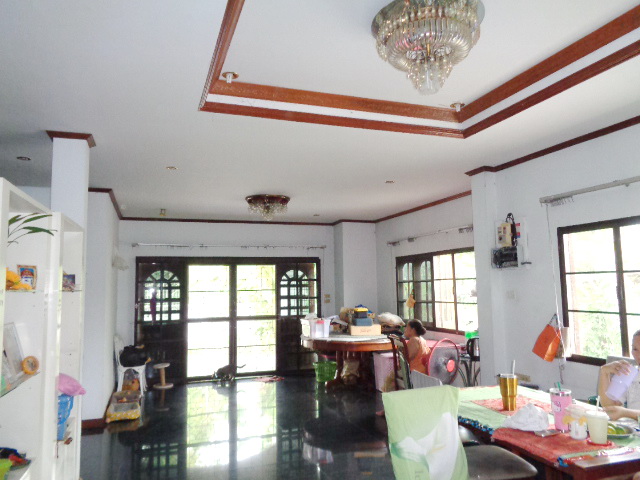 H1196 ขายบ้านเดี่ยว 115 ตารางวา ซอยรามอินทรา6/1 จากถนนใหญ่เข้าซอยมาเพียง 400 เมตร ใกล้รถไฟฟ้าสายสีชมพู สถานีลาดปลาเค้า