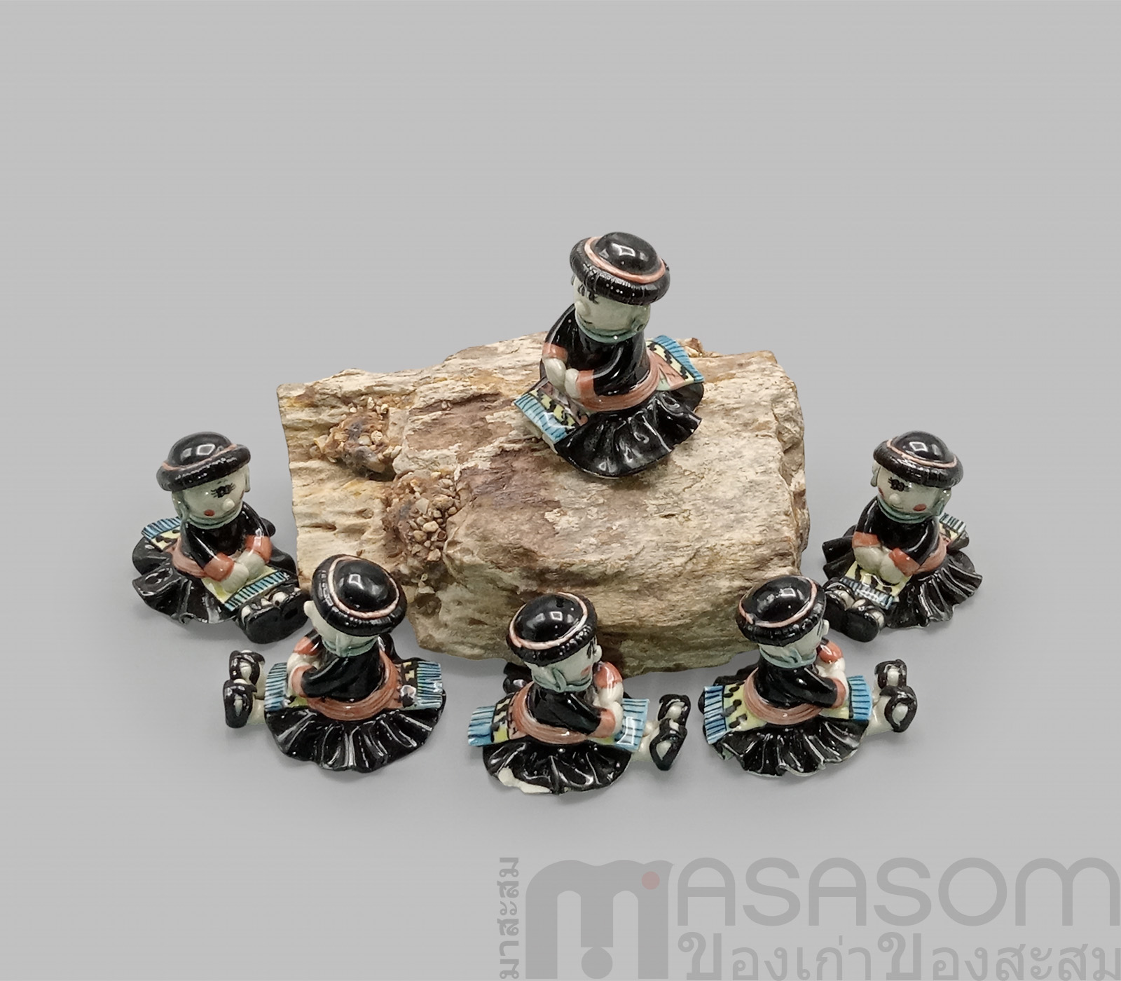 ตุ๊กตาเซรามิคเผ่าลาหู่