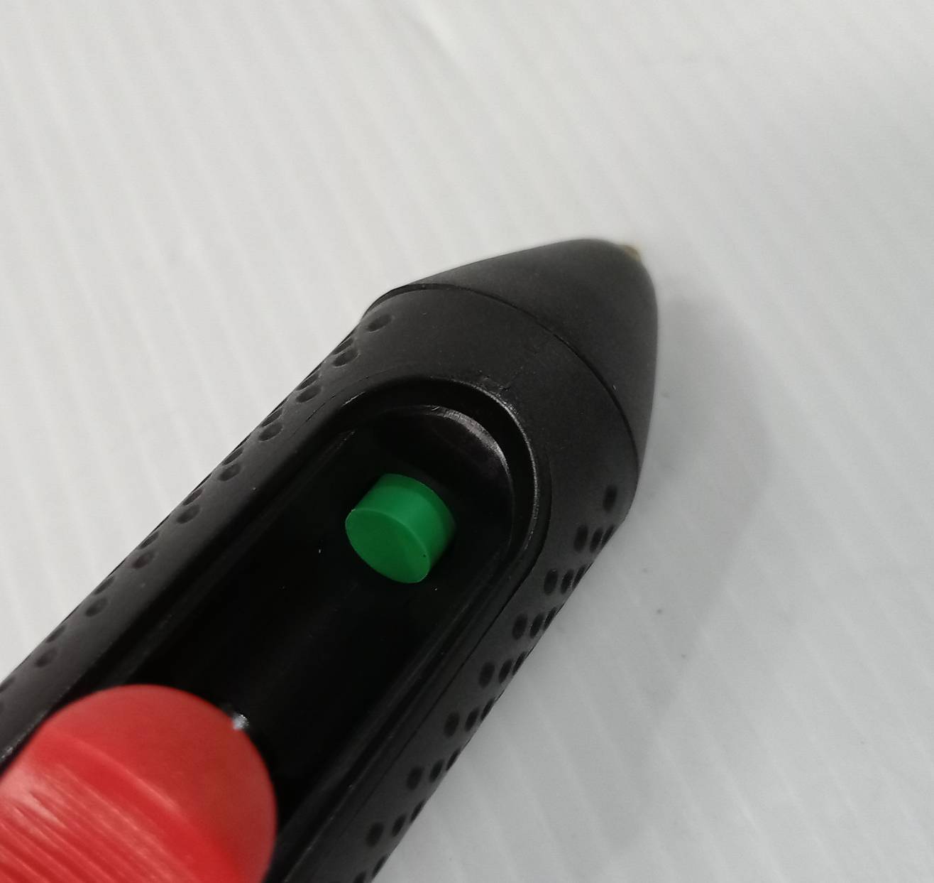 ปากกายิงกาวร้อนไร้สาย Gluey BOSCH สีขาว Marshmallow