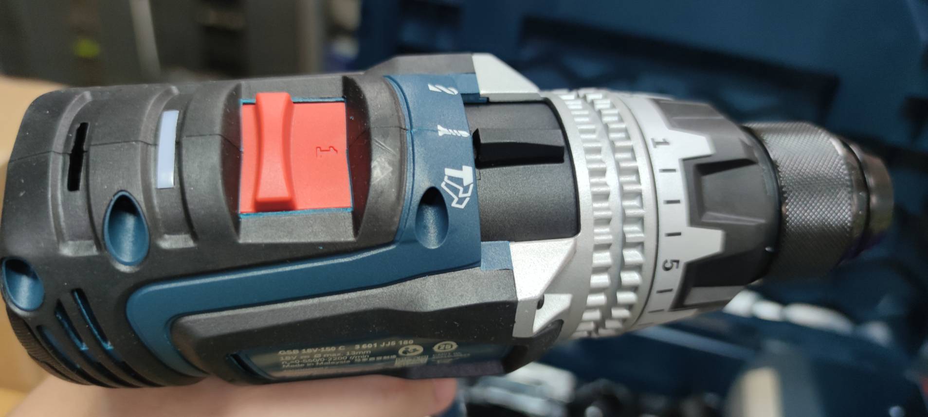 สว่านกระแทกไร้สาย GSB18V-150C BOSCH SOLO