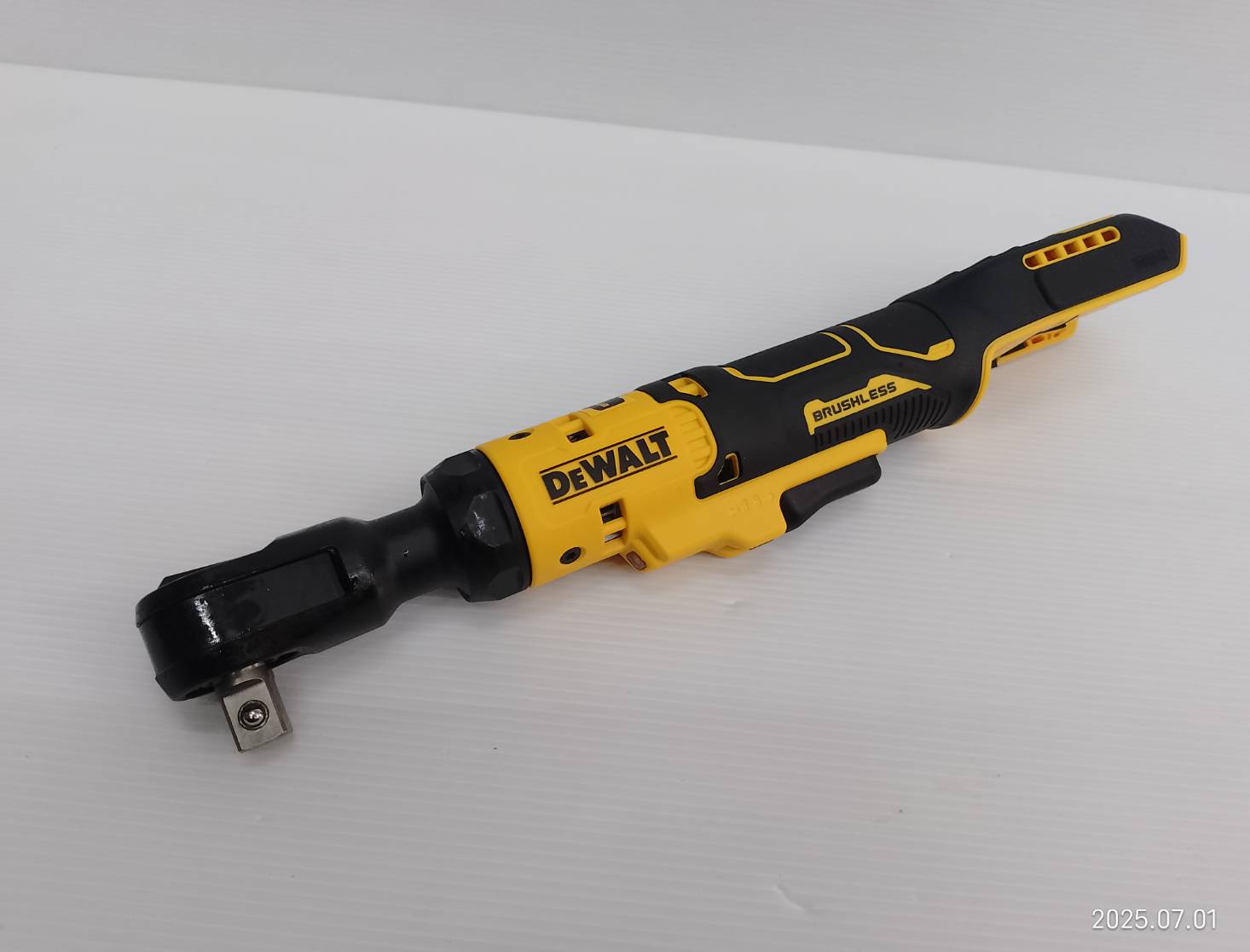 ประแจบล็อคไร้สาย 1/2 นิ้ว 18V DCF512N DEWALT
