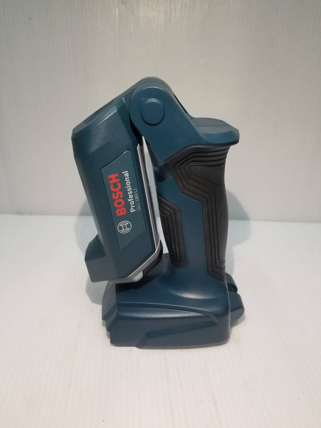 ไฟฉายไร้สาย GLI180-Li BOSCH Solo