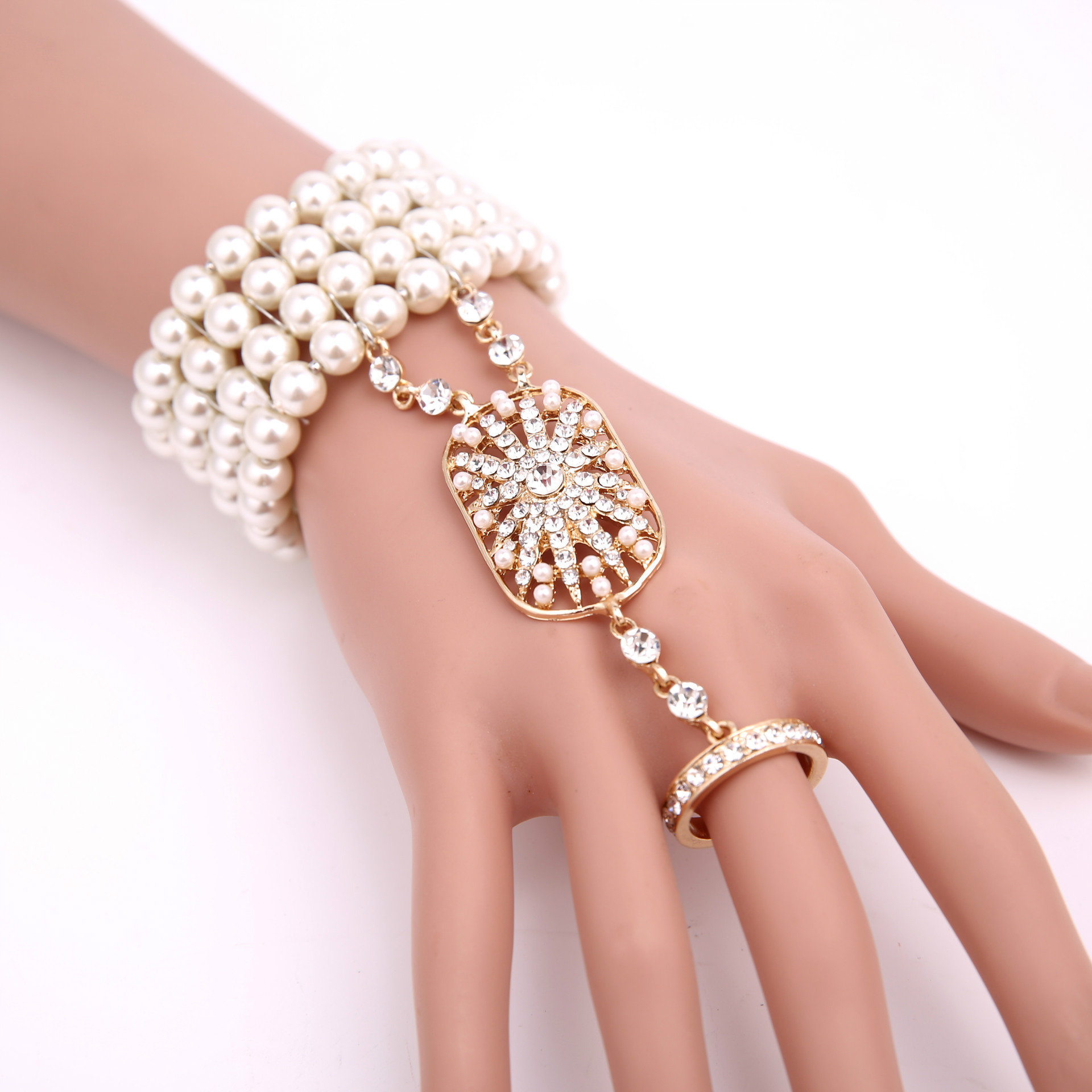 สร้อยข้อมือสไตล์แกสบี้ สีทอง
