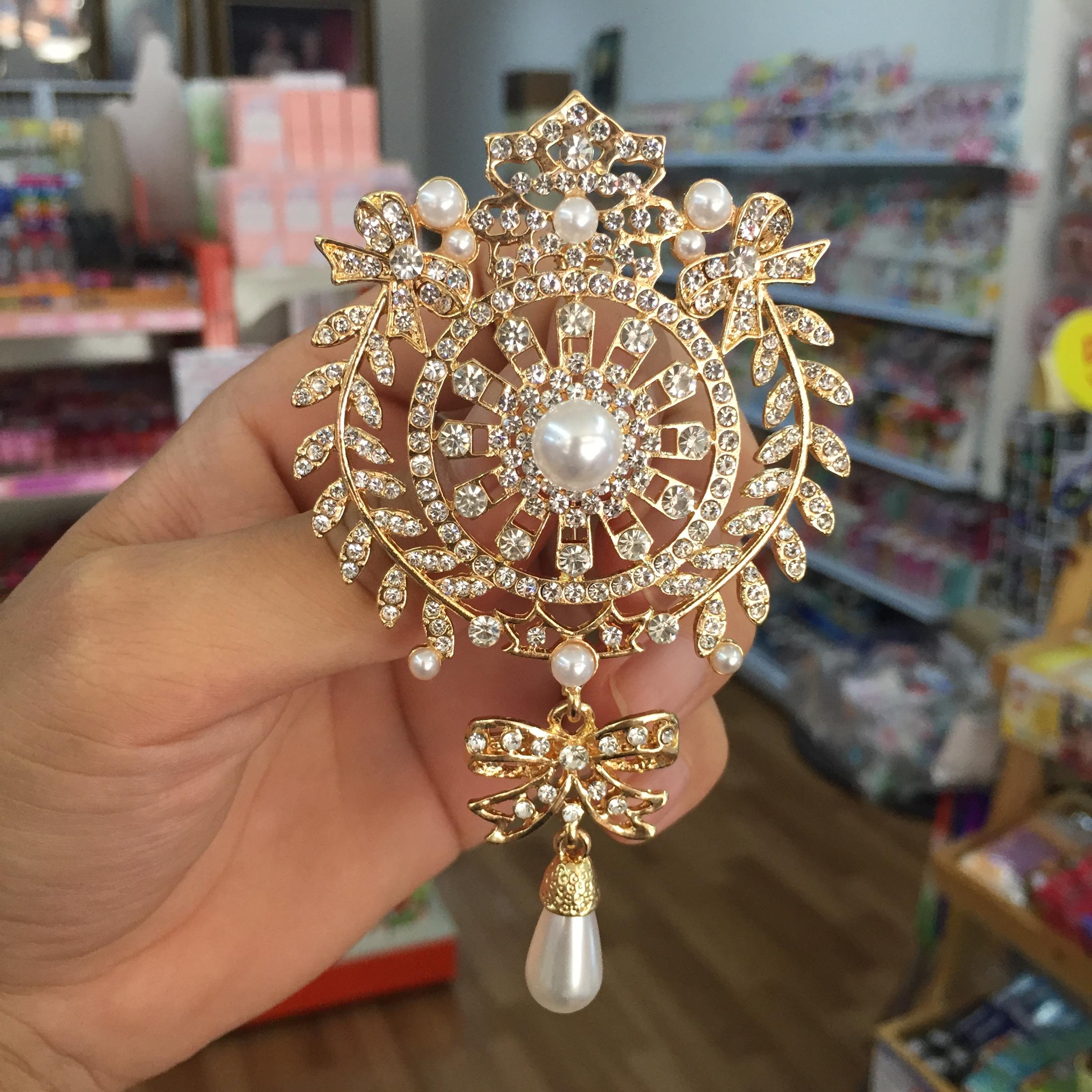 (พร้อมส่ง) เข็มกลัด 090 งานสวยมาก พรีเมี่ยมสุดๆ ส่งด่วนจาก จ.อุบลราชธานี