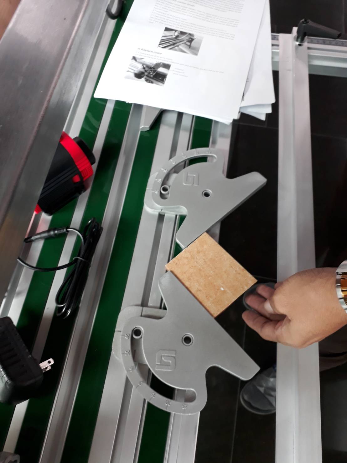 โต๊ะตัดกระเบื้อง1.2 ม.พร้อมขาตั้ง. 9232 POLO