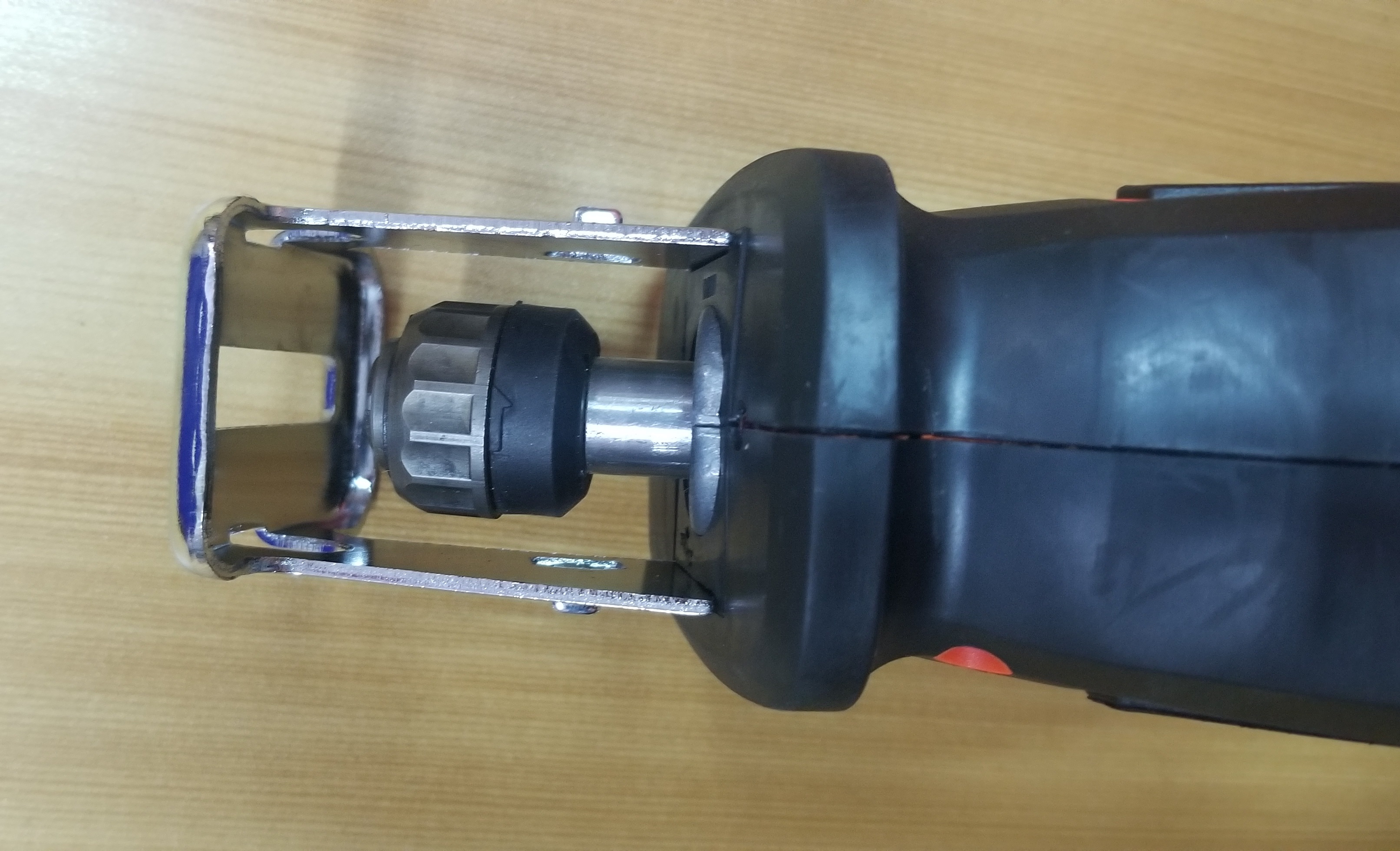 เซเบอร์ไร้สาย 85V BL-CD99 BERALA