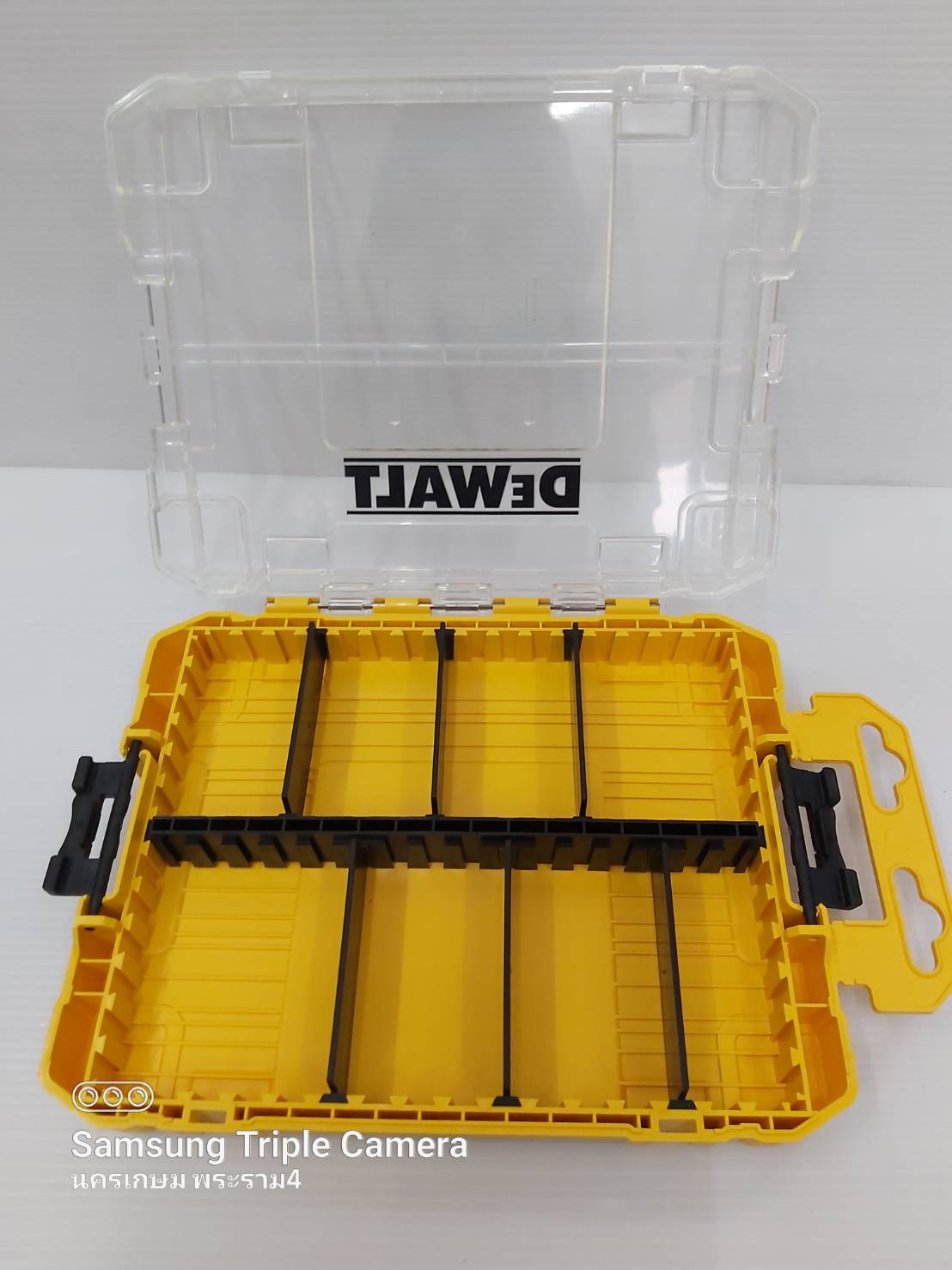 กล่องอุปกรณ์8ช่อง DWAN2190 DEWALT