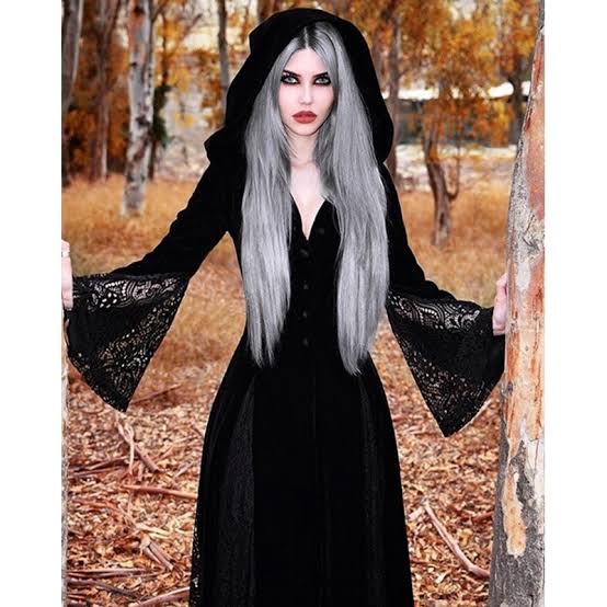 ชุดเดวิลดีว่า / ชุดแม่มด