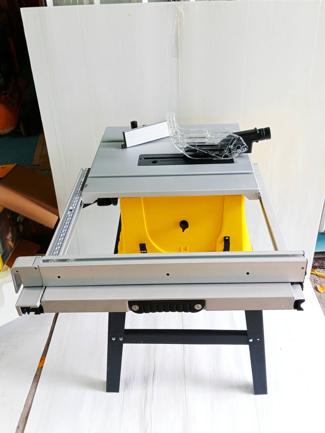 โต๊ะแท่นเลื่อย10" SST2001-B1 STANLEY