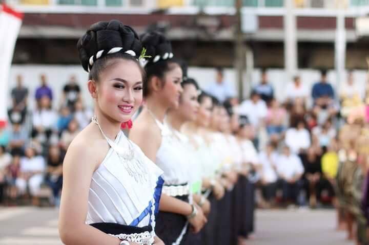 (พร้อมส่ง) โก๊ะผมจับช่อก้นหอย