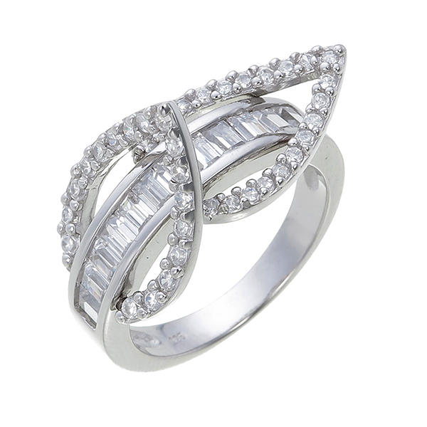 แหวนเงิน ประดับเพชร CZ แหวนทรงแถวฝังเพชรสี่เหลี่ยม ตัวเรือนเงินแท้100% (เงินแท้92.5%) หน้าแหวนเพิ่มลูกเล่นด้วยลายเส้นดัดเป็นรูปใบไม้ 2 ใบฝังเพชรกลมขาว สวย เก๋ และมีสไตล์ ดูสวยงามมีดีเทลมากยิ่งขึ้น