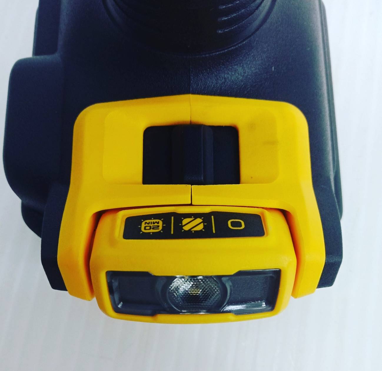 คอมโบ้ชุดสว่านไร้สาย20V (DCD800+DCH172) DCK2215P2T DEWALT