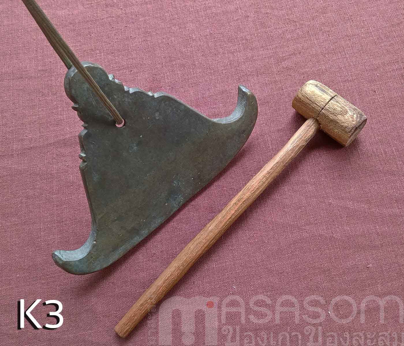 กังสดาลทองเหลืองเก่า