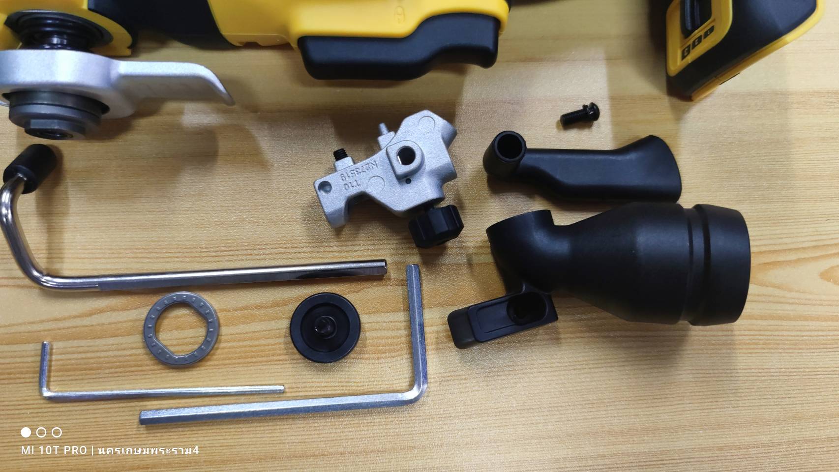 มัลติทูลไร้สาย18V DCS356NT DEWALT
