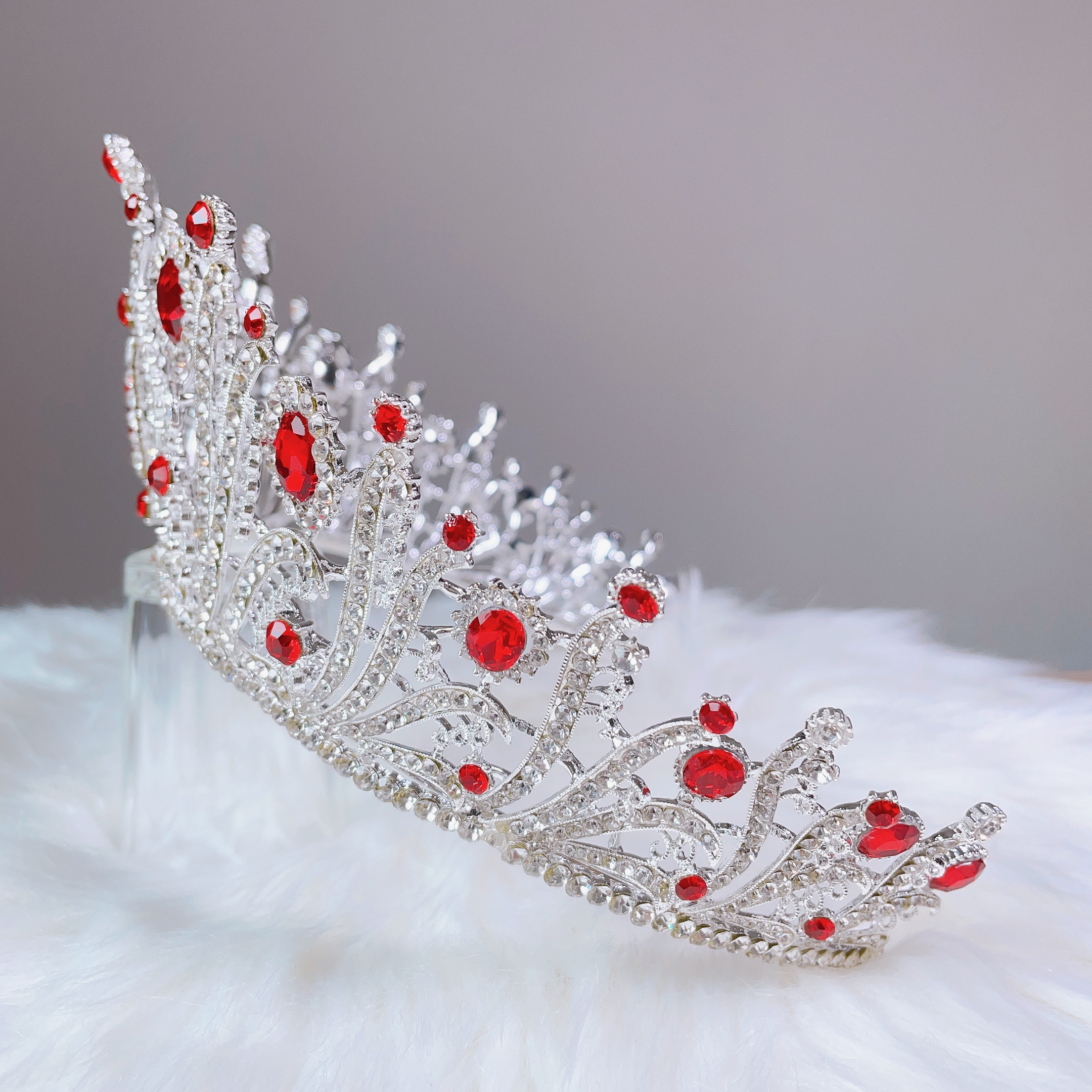 (พร้อมส่ง) เทียร่า 395 สีแดง มงกุฎนางงาม มงกุฎเจ้าสาว มงกุฎเพชร งานพรีเมี่ยม สินค้าพร้อมส่งจากไทย