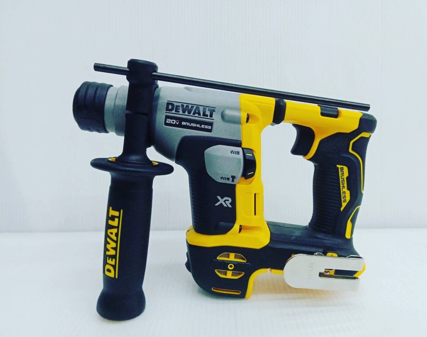 คอมโบ้ชุดสว่านไร้สาย20V (DCD800+DCH172) DCK2215P2T DEWALT