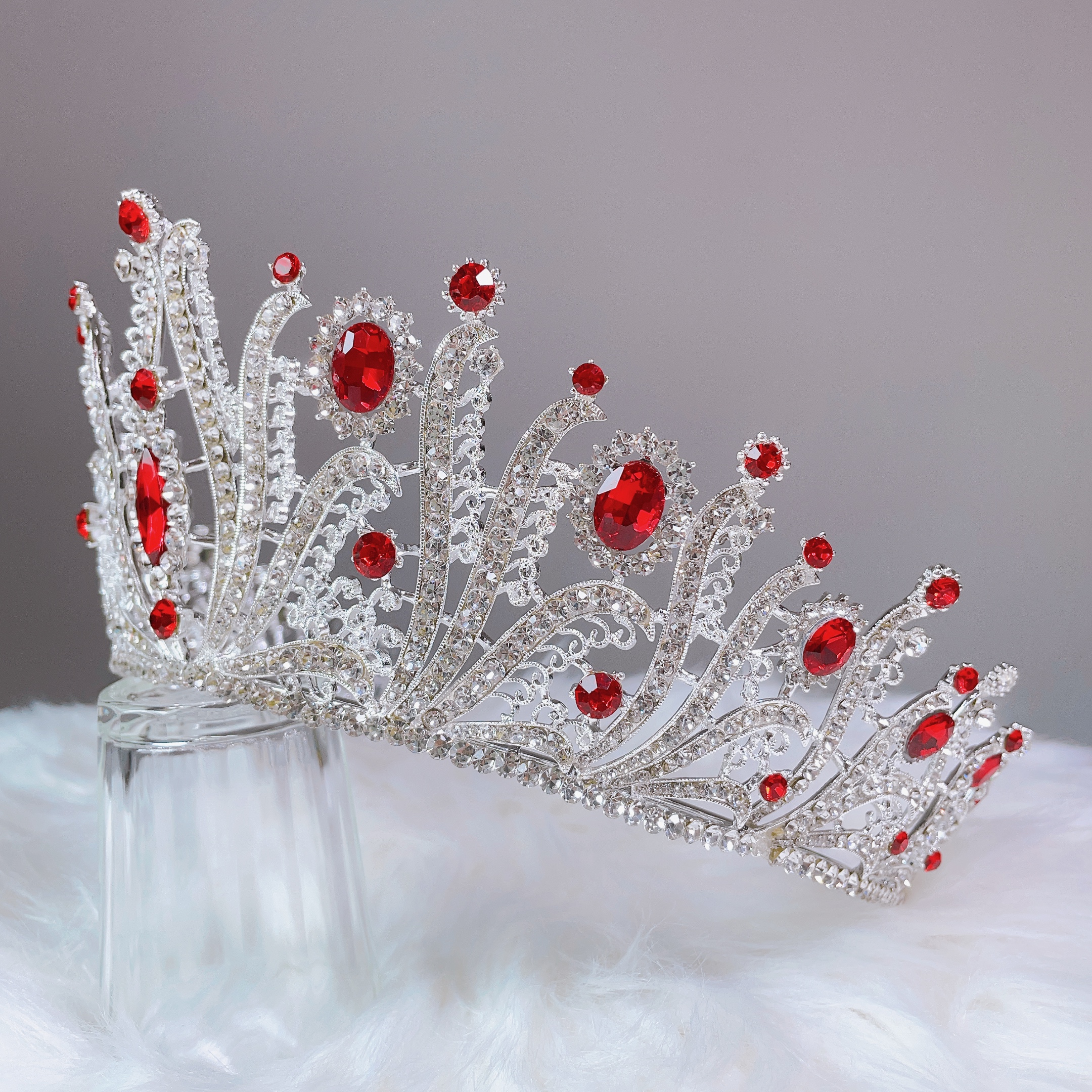 (พร้อมส่ง) เทียร่า 395 สีแดง มงกุฎนางงาม มงกุฎเจ้าสาว มงกุฎเพชร งานพรีเมี่ยม สินค้าพร้อมส่งจากไทย